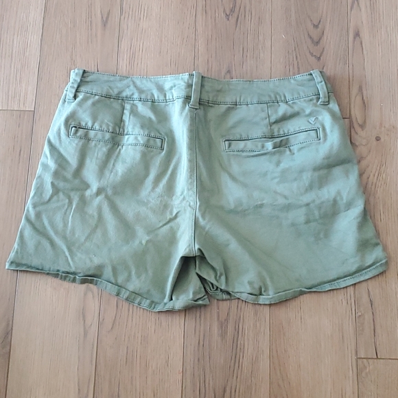 American Eagle Shorts - Picture 2 of 4